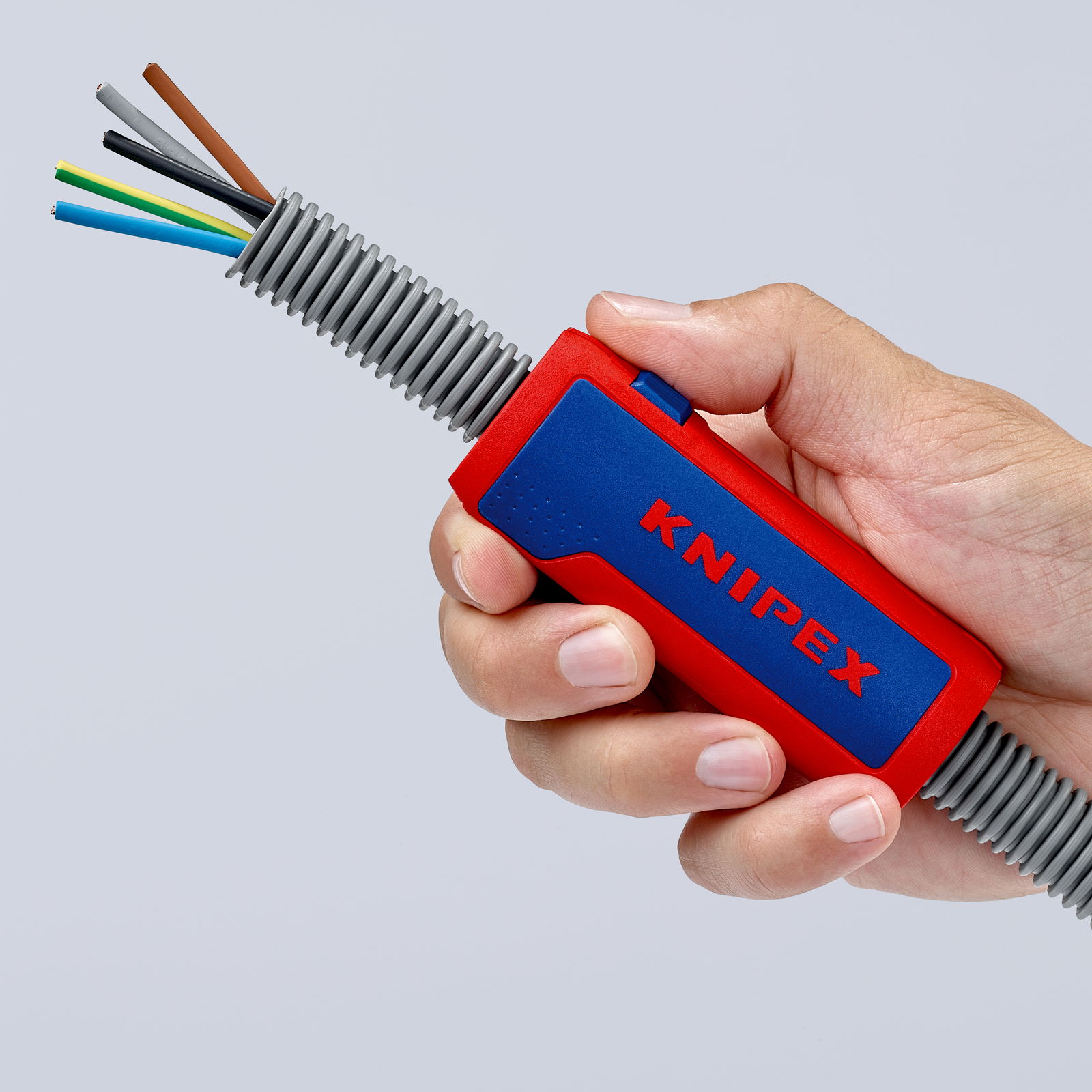 KNIPEX 90 22 01 SB TwistCut® Corrugated Pipe Cutter 100 mm – Image 6 of 8