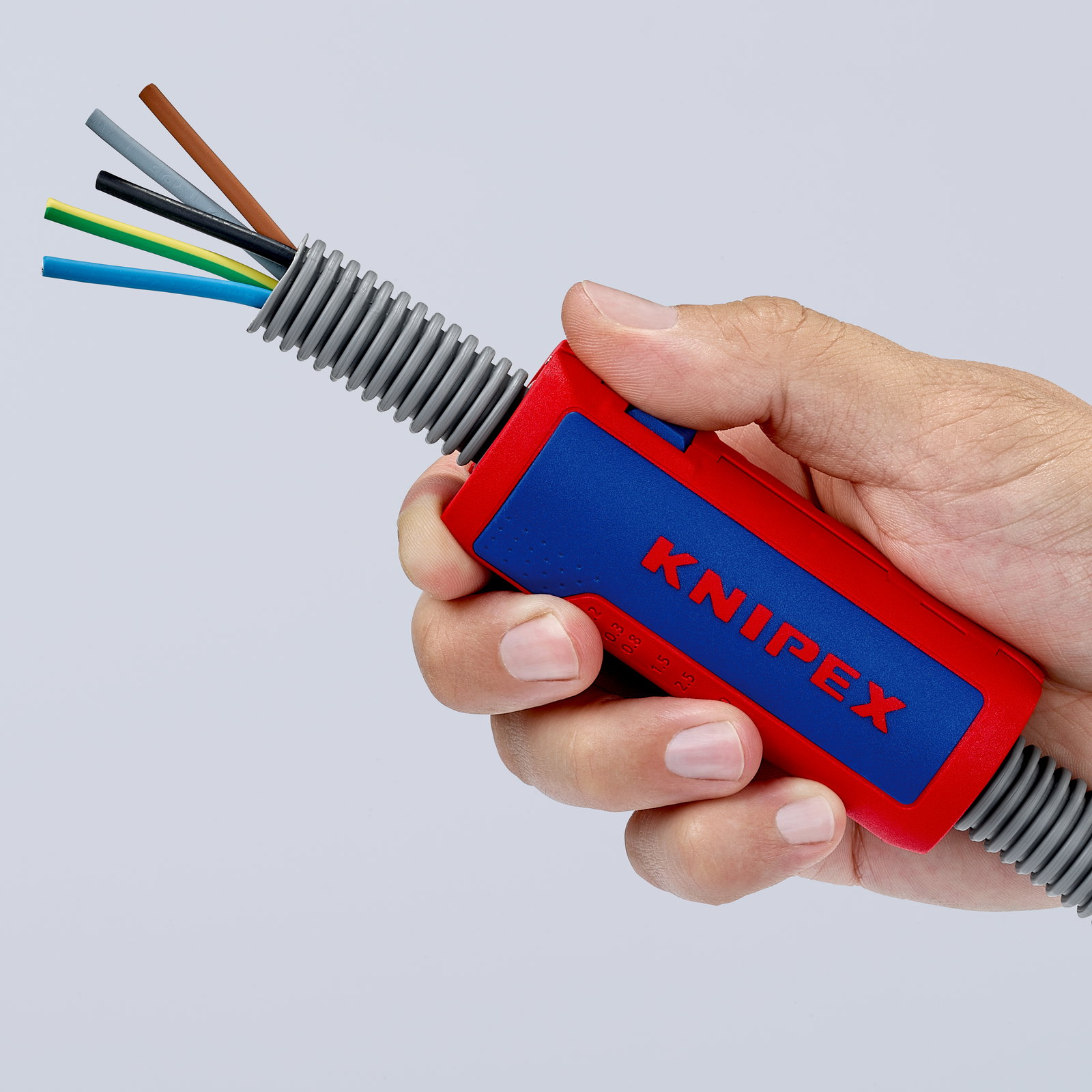 KNIPEX 90 22 02 SB TwistCut® Corrugated Pipe Cutter 100 mm – Image 6 of 10