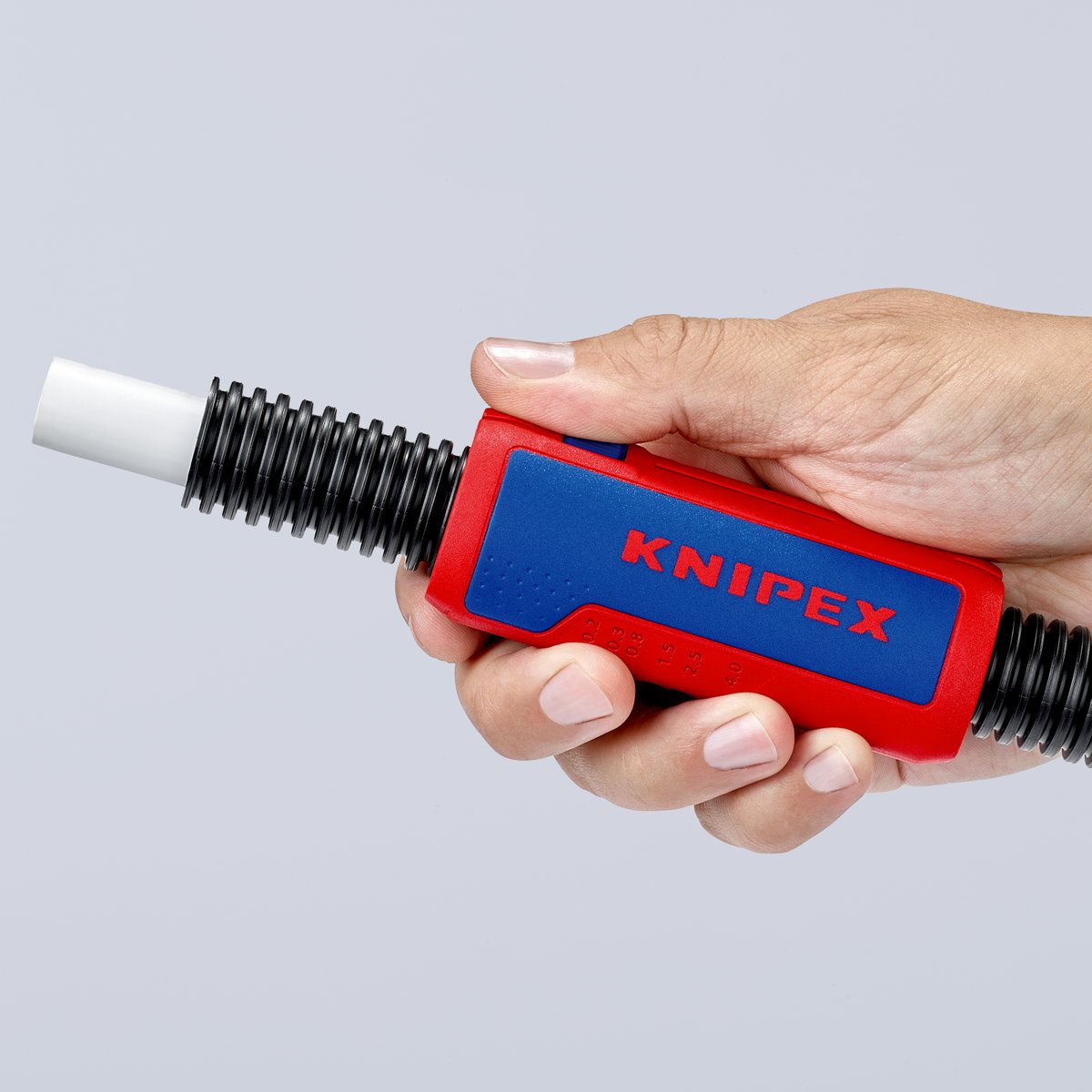 KNIPEX 90 22 02 SB TwistCut® Corrugated Pipe Cutter 100 mm – Image 7 of 10