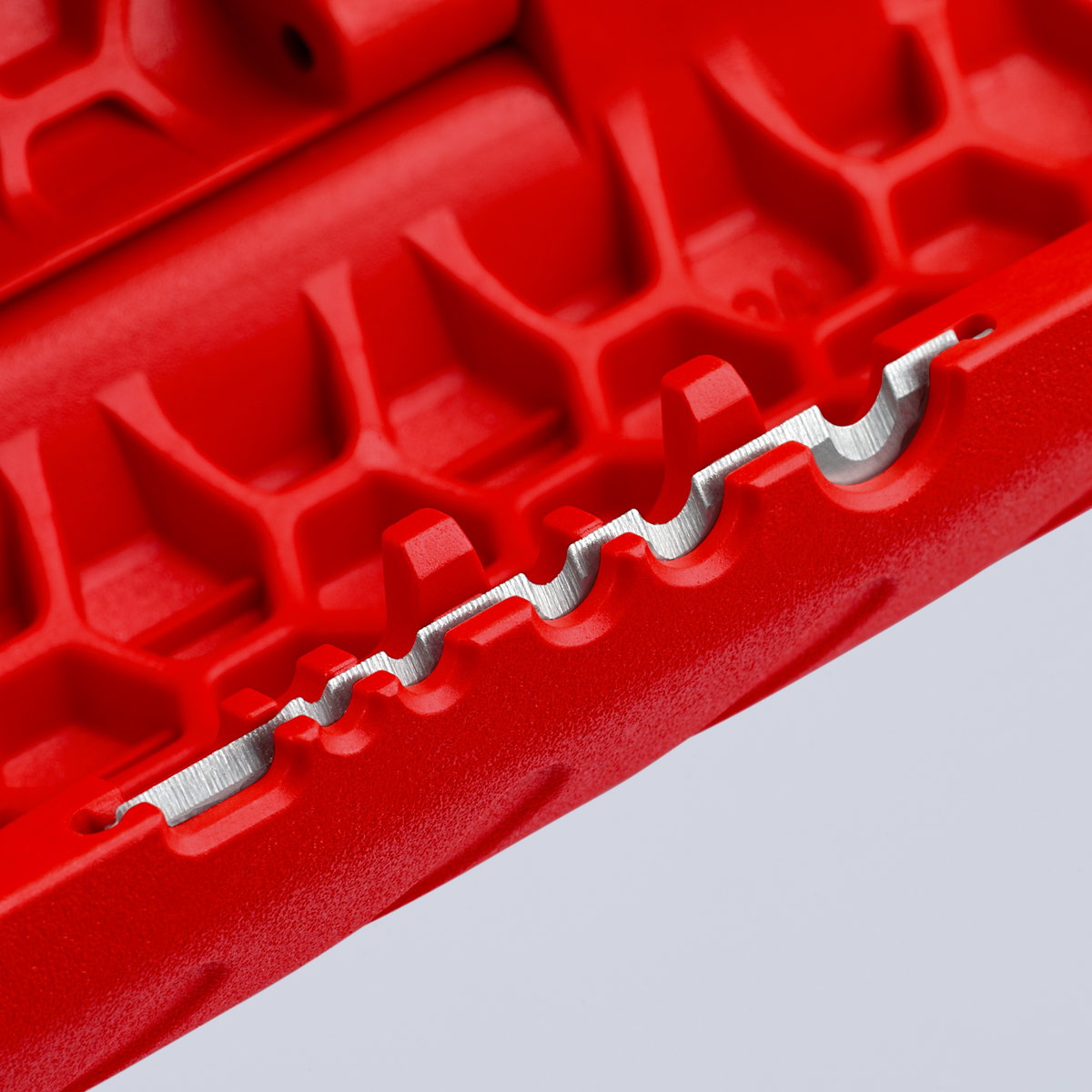 KNIPEX 90 22 02 SB TwistCut® Corrugated Pipe Cutter 100 mm – Image 9 of 10