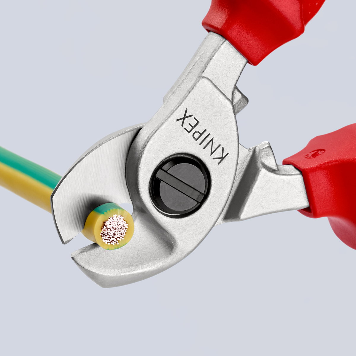 KNIPEX 95 16 165 T Cable Shears insulated with multi-component grips, VDE-tested with integrated insulated tether attachment point for a tool tether chrome-plated 165 mm – Image 5 of 6