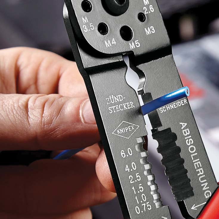 KNIPEX 97 21 215 C Crimping Pliers with multi-component handles black lacquered 230 mm – Image 3 of 5