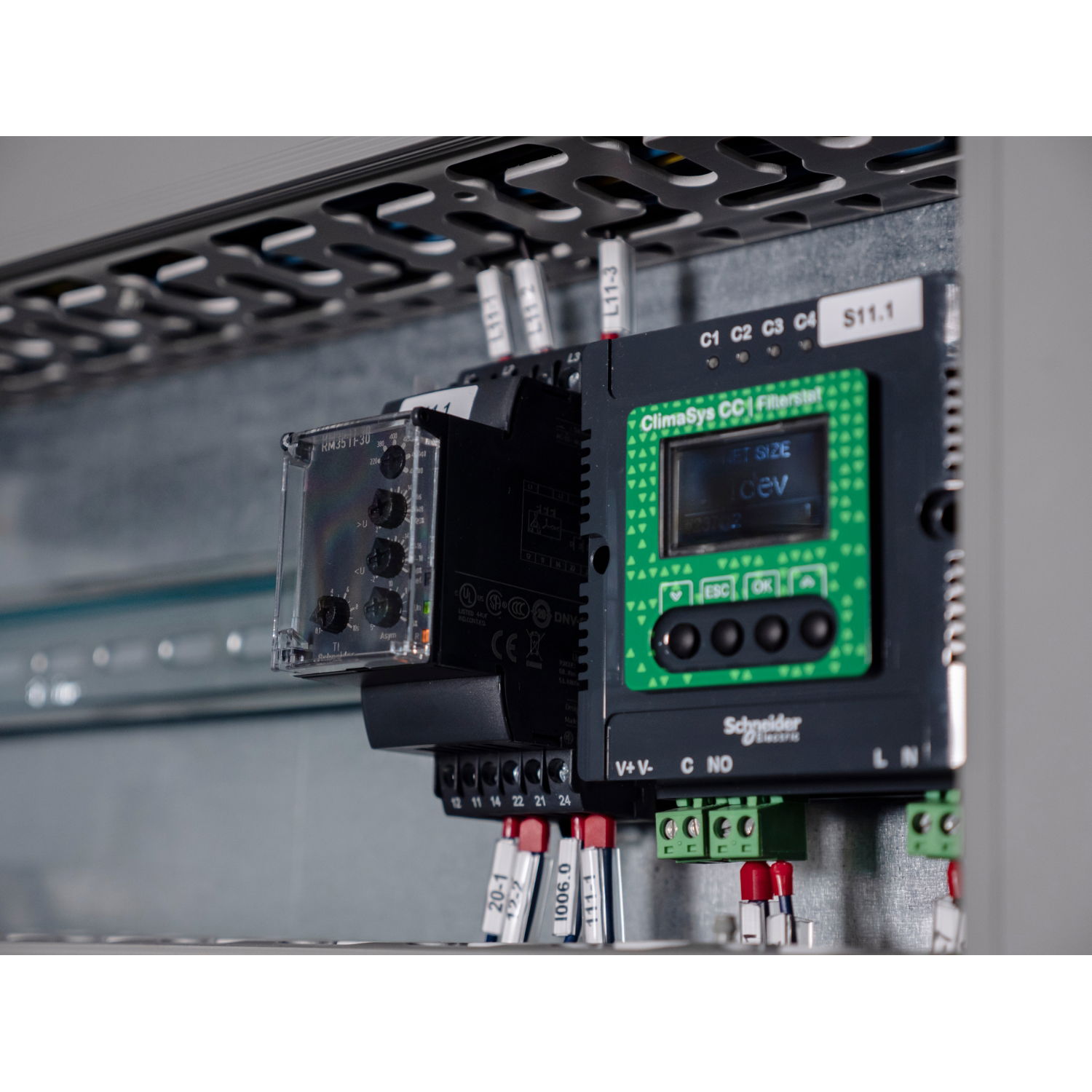 Motor voltage and temperature control relay - RM35-T - 24..240 V AC/DC - 2 NO – Image 8 of 9
