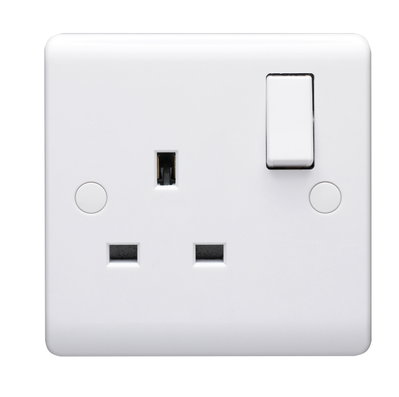 13A 1 Gang Single Pole Switched Socket