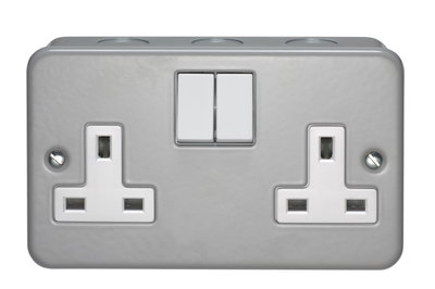 13A 2 Gang Double Pole Switched Socket Metalclad