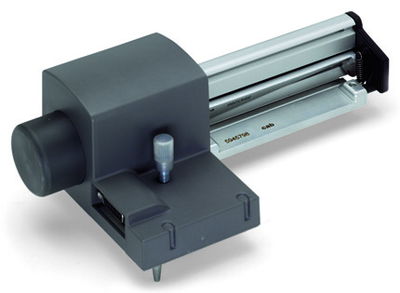 Cutter for marking strips, equipment markers, conductor and cable markers Durable