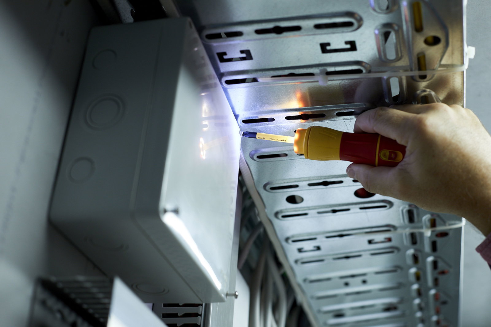 Wiha E-screwdriver, speedE® II electric 7 pcs with slimBits, batteries and USB charger in L Boxx Mini (44318) – Image 85 of 120
