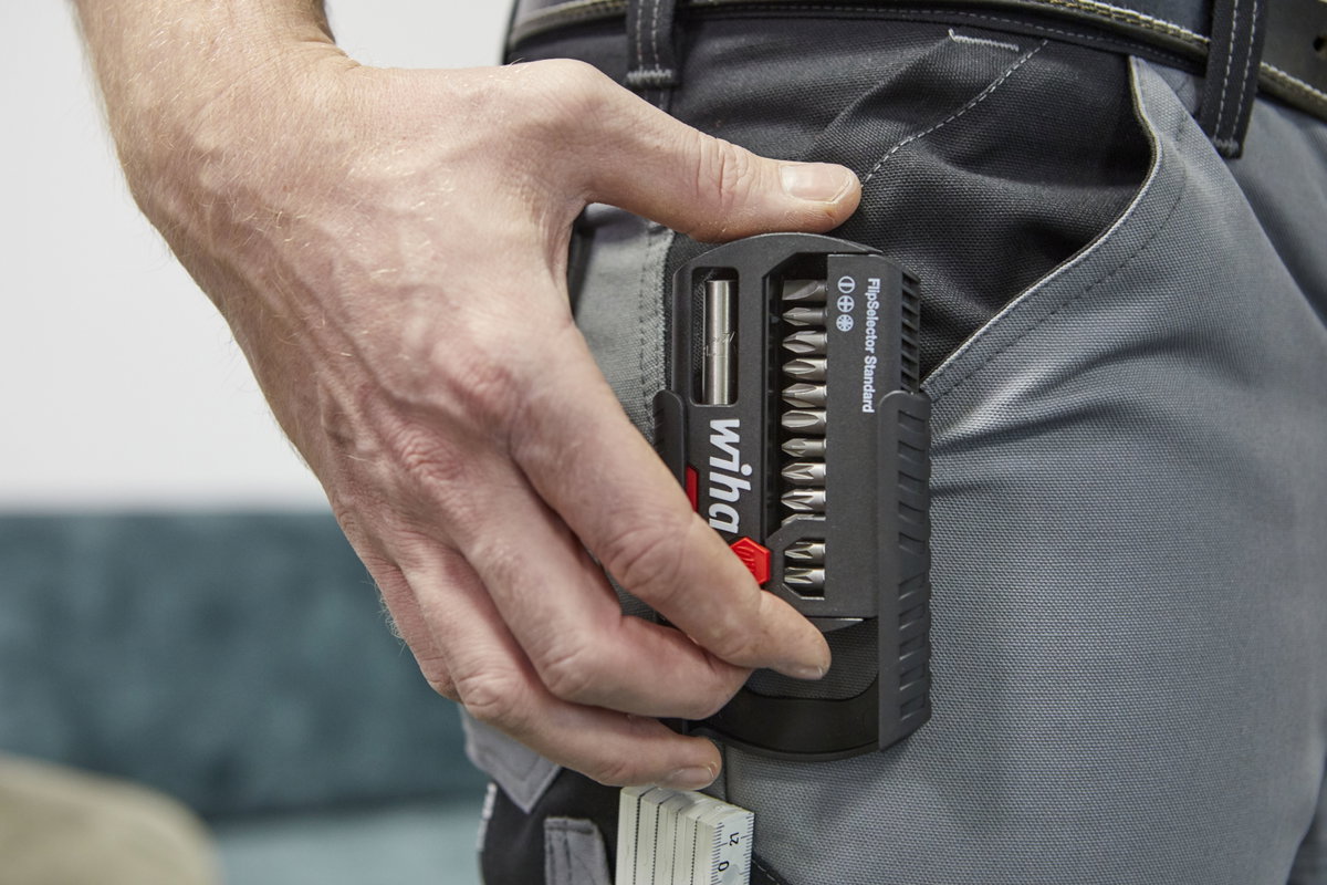 Wiha Standard FlipSelector bit set, 25 mm Slotted, Phillips, Pozidriv, 14-pcs., 1/4" C 6.3 with belt clip (39049) – Image 12 of 13