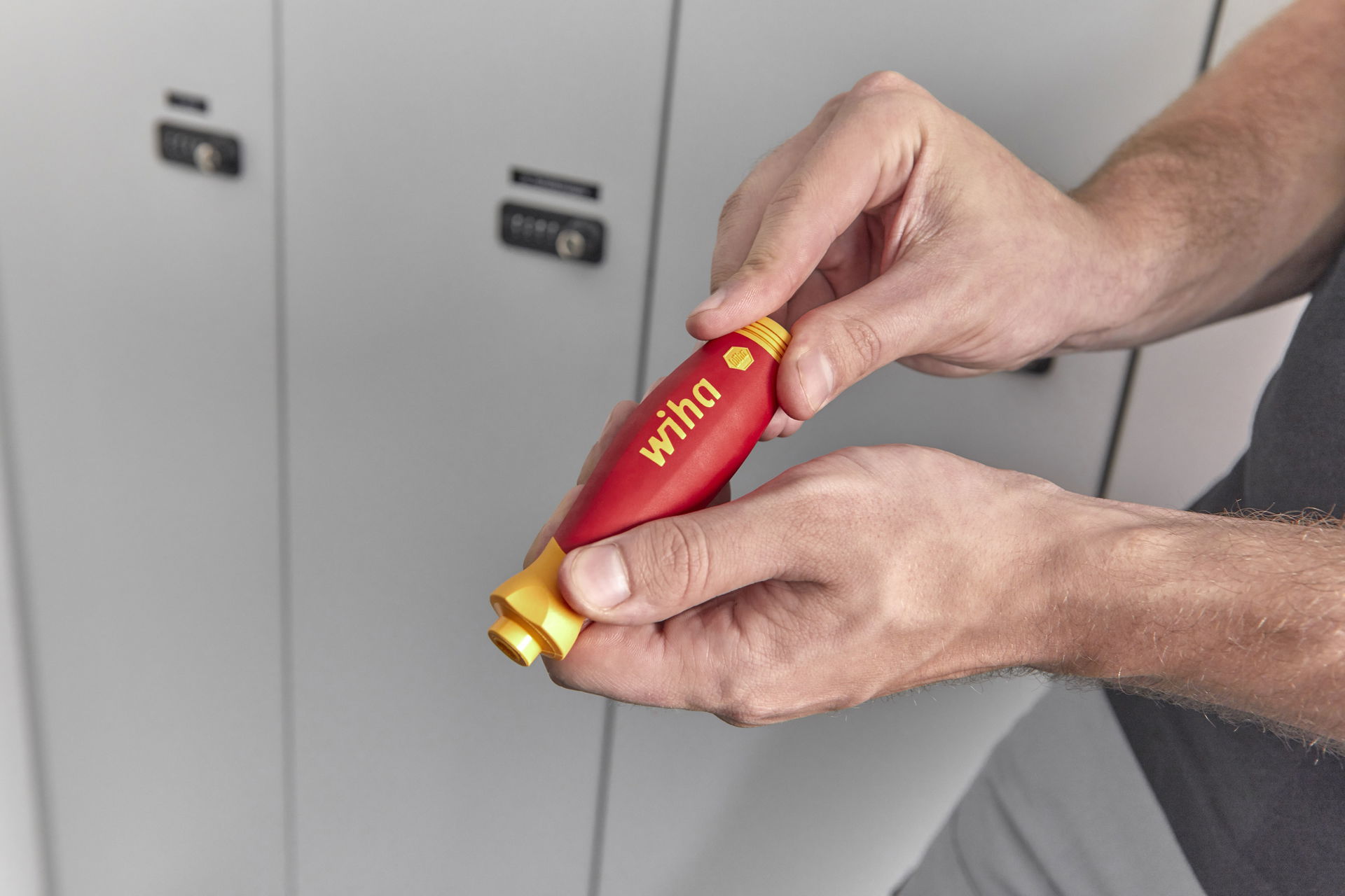 Wiha Screwdriver with bit magazine PocketMax® electric mixed with 4 slimBits (45296) – Image 16 of 26