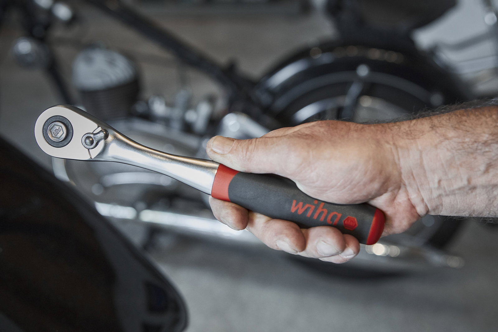 Wiha Reversible ratchet 1/2" with push button and detent retaining ball 250 mm (45627) – Image 7 of 11