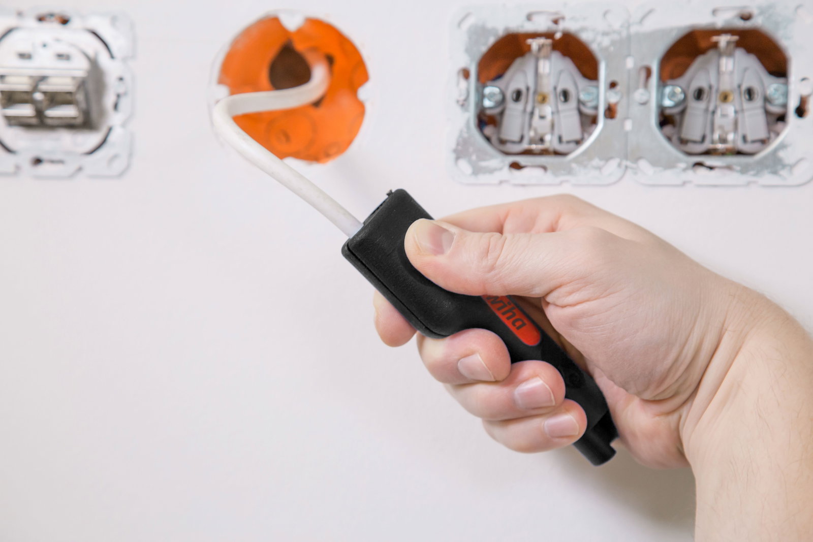 Wiha Stripping and assembly tool for coaxial cable with F-connector 125 mm (44241) – Image 9 of 13