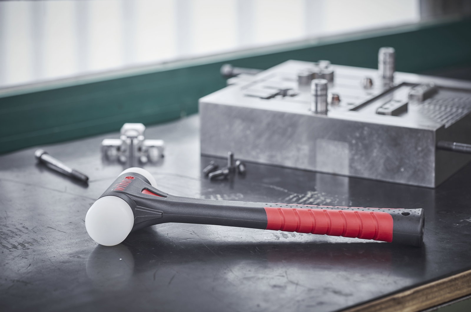 Wiha Soft-faced hammer FibreBuzz® dead-blow, very hard with replaceable hammer face 40, 320 mm (44598) – Image 5 of 19