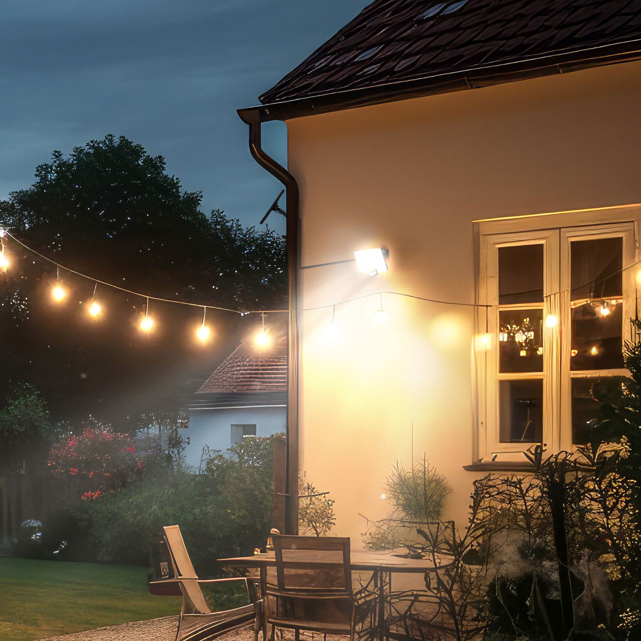 Solar floodlight with detachable solar panel 1500 lumens