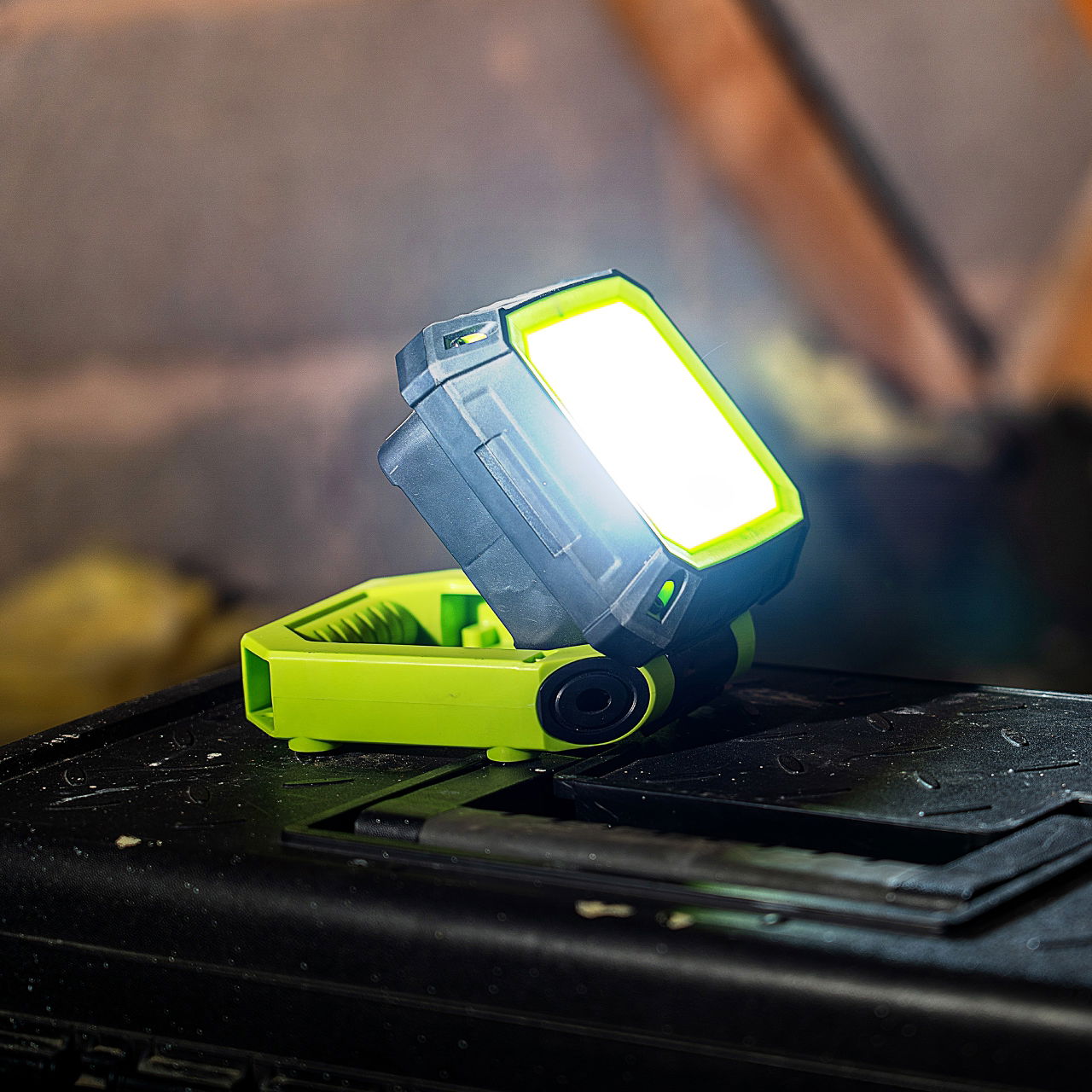 Luceco Compact Magnetic Work Light, 7.5W