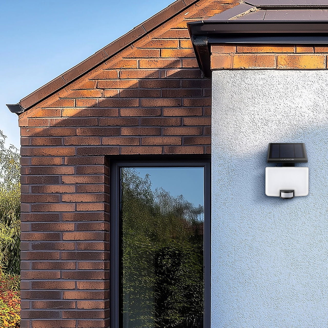 Solar floodlight with detachable solar panel 1500 lumens