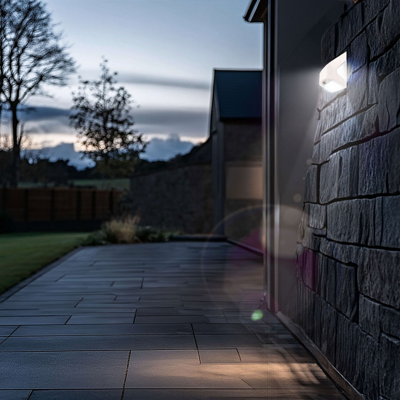 Luceco Prysm Decorative Outdoor Solar Wall Light with PIR Motion Sensor and USB Charging Port, LED Exterior Lighting, White, IP54, 3W, 300lm, 4000K